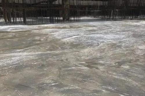 防水混凝土應(yīng)該怎么施工呢？